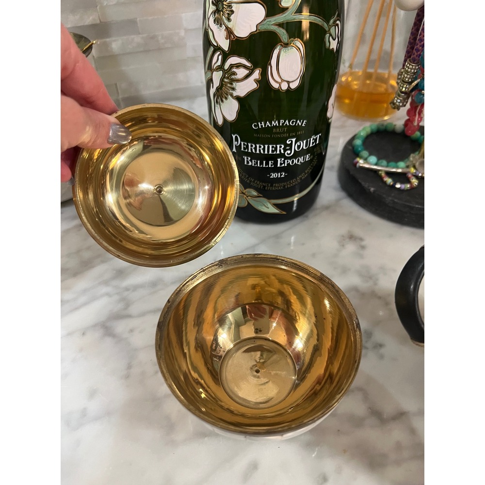 Vintage Mother of Pearl Apple Trinket Box Brass Stem Leaf Mosaic Jewelry Dish - Picture 2 of 5